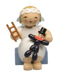 Wendt & Kühn Margeritenengel sitzend mit Pflaumentoffel 