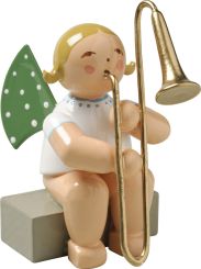 Wendt & Kühn Engel mit Zugposaune sitzend 