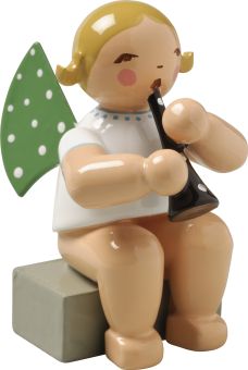 Wendt & Kühn Engel mit Klarinette sitzend 